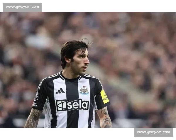 都体：尤文为避亏损欲租售道格拉斯 - 路易斯，强制买断条款锁定未来